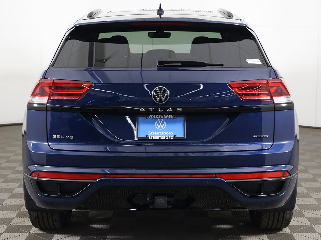 Used 2023 Volkswagen Atlas Cross Sport SEL R-Line AWD/4WD image 15