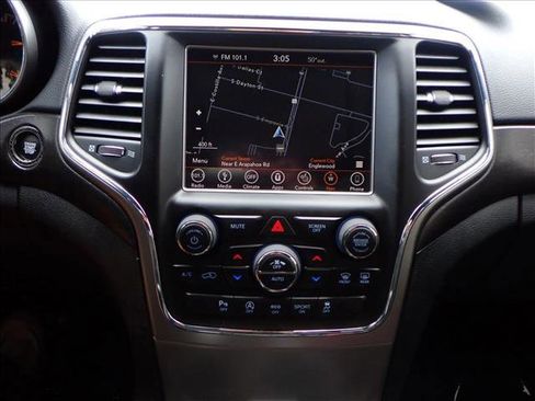 Used 2018 Jeep Grand Cherokee Altitude image 17