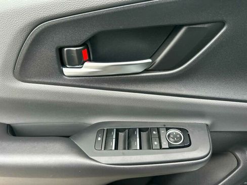 Used 2024 Toyota Prius XLE image 11