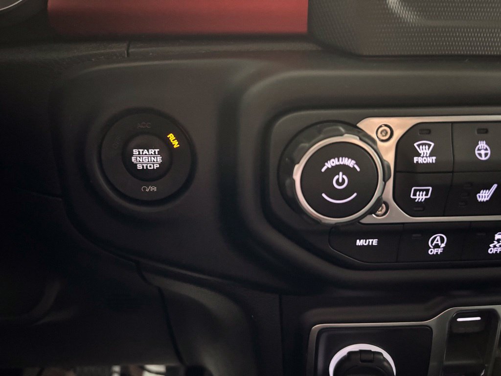 Used 2020 Jeep Wrangler Unlimited Rubicon w/ LED Lighting Group AWD/4WD image 23