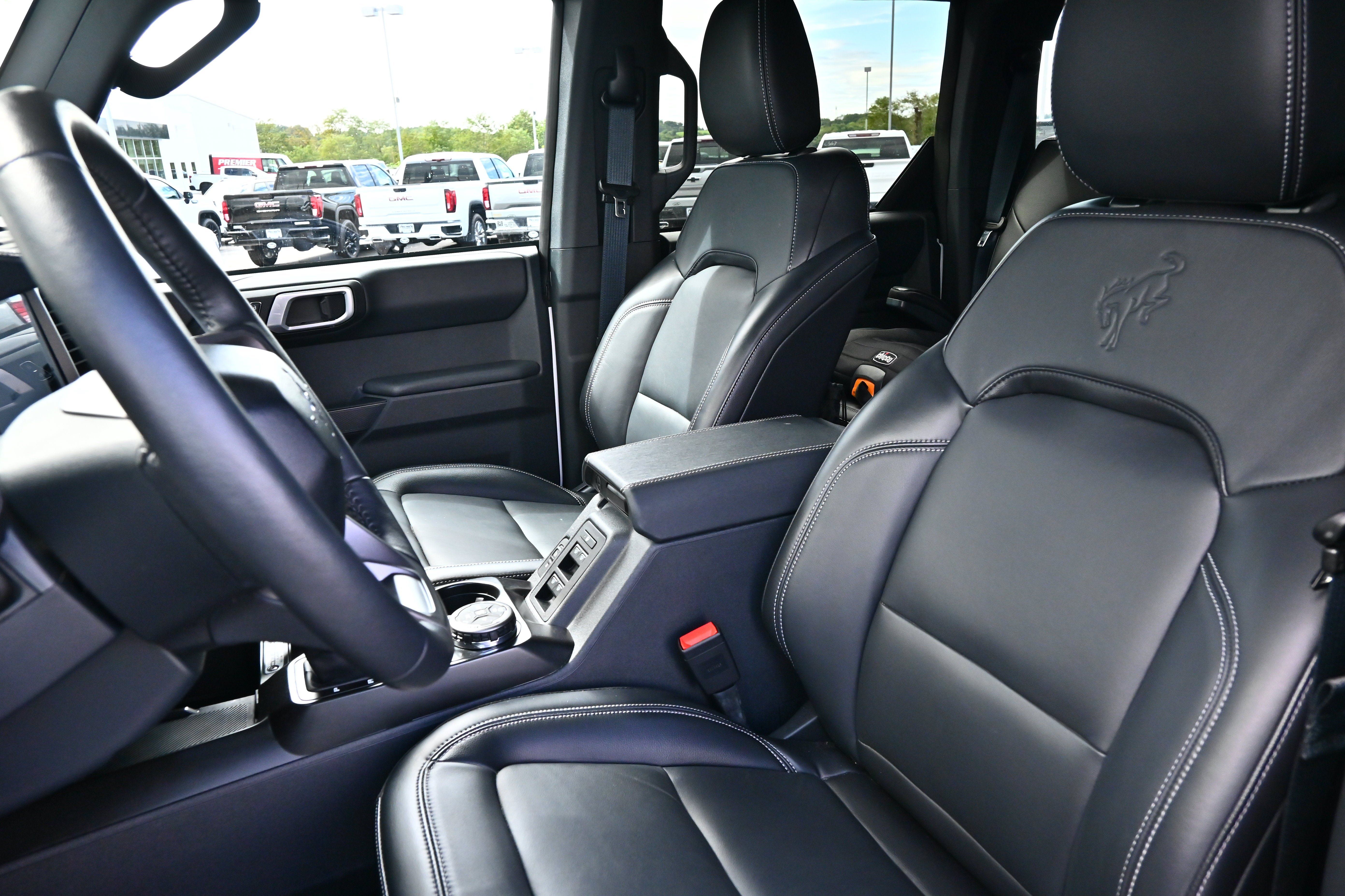 Used 2026 Ford Bronco Outer Banks w/ Sasquatch Package AWD/4WD image 26