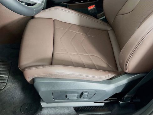 Certified 2025 BMW X1 xDrive28i w/ Technology Package image 18