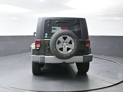 Used 2008 Jeep Wrangler Unlimited Sahara w/ Dual Top Group AWD/4WD image 9