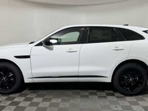 New 2026 Jaguar F-PACE R-Dynamic S image 8