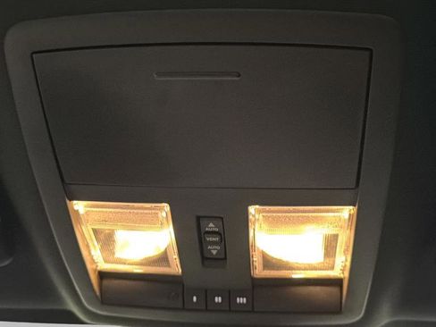 Used 2023 Dodge Challenger GT image 23