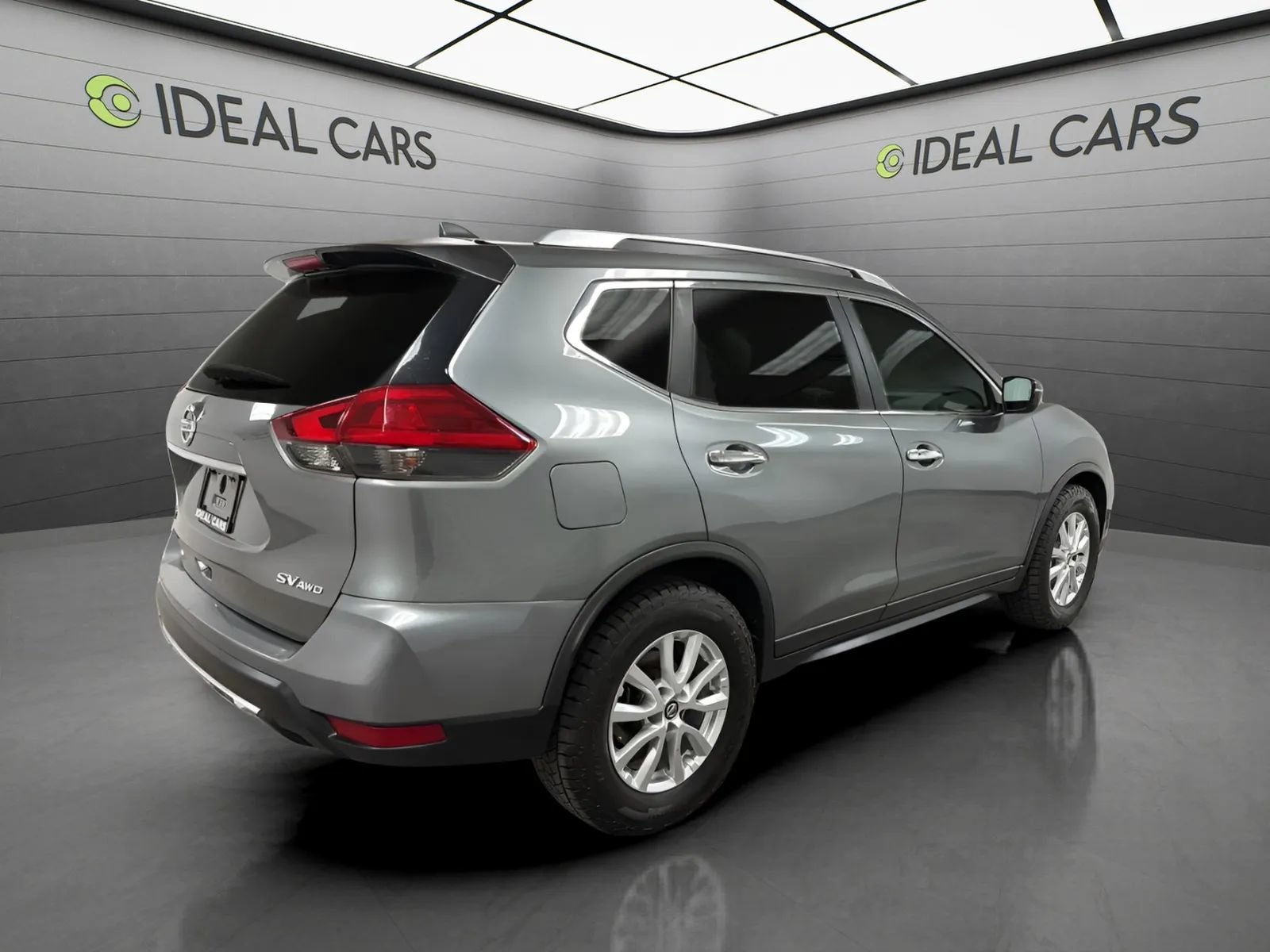 Used 2018 Nissan Rogue SV AWD/4WD image 5