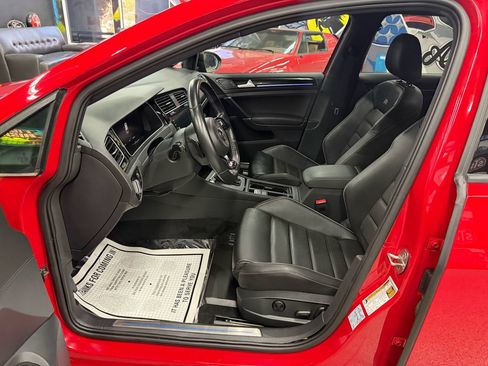 Used 2019 Volkswagen Golf R 4-Door AWD/4WD image 10