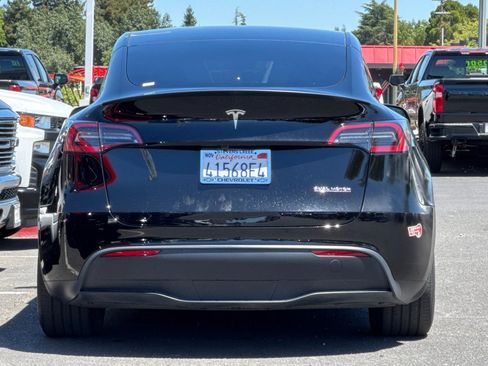 Used 2025 Tesla Model Y Performance AWD/4WD image 6