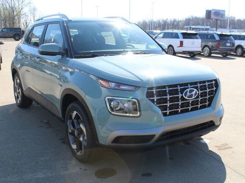 New 2026 Hyundai Venue SEL image 7