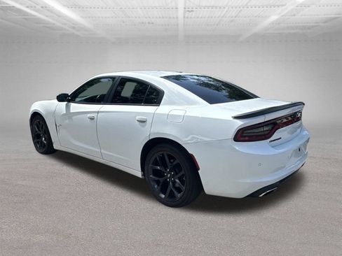 Used 2020 Dodge Charger SXT w/ Blacktop Package RWD image 3