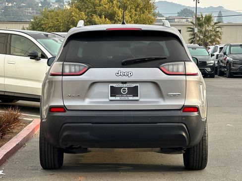 Used 2020 Jeep Cherokee Latitude Plus image 7