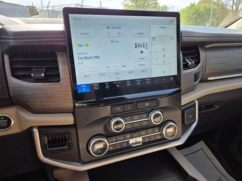 Used 2024 Ford Expedition Max Limited AWD/4WD image 24
