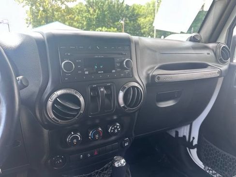 Used 2012 Jeep Wrangler Sport AWD/4WD image 13
