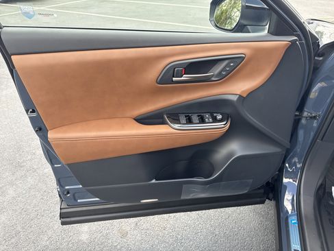 New 2025 Toyota Crown Signia w/ Advanced Technology Package image 23