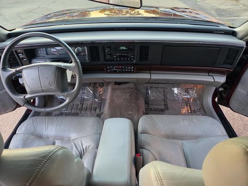 Used 1999 Buick Le Sabre Custom image 30