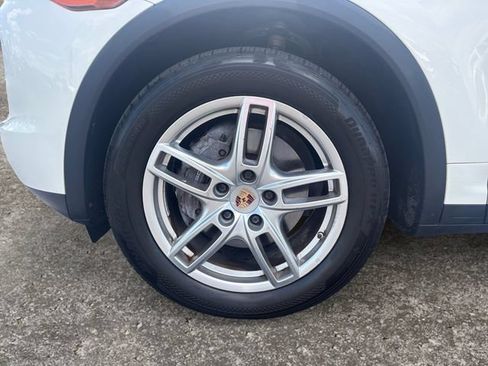 Used 2011 Porsche Cayenne AWD/4WD image 14