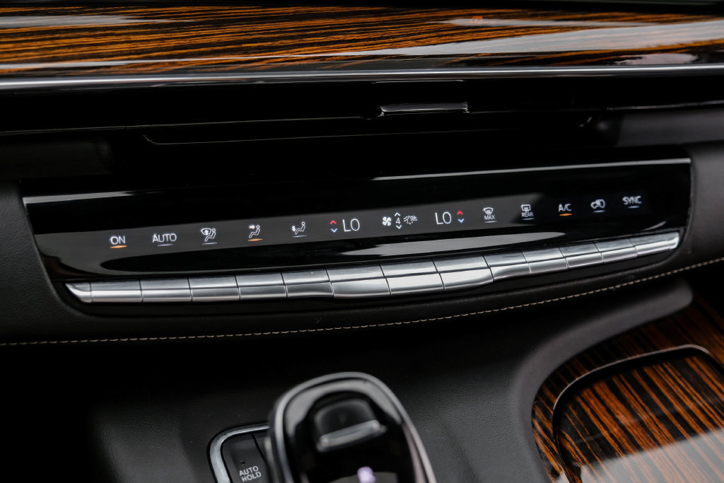 Used 2021 Cadillac Escalade ESV Premium Luxury RWD image 37