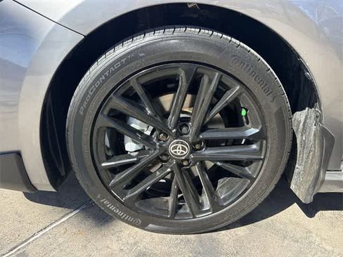 Used 2025 Toyota Camry SE image 12