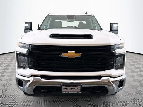 Used 2024 Chevrolet Silverado 2500 W/T w/ WT Convenience Package AWD/4WD image 2