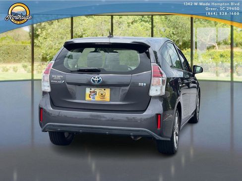Used 2016 Toyota Prius V Five FWD image 5