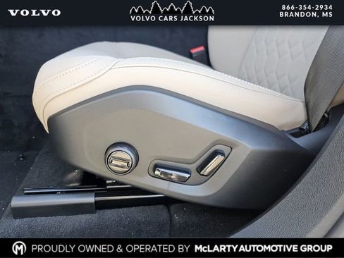 New 2026 Volvo XC60 B5 Core w/ Protection Package Premier AWD/4WD image 14