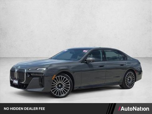 Used 2024 BMW 740i RWD image 1