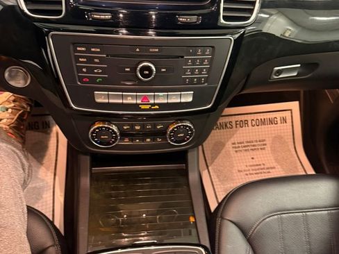 Used 2018 Mercedes-Benz GLS 450 4MATIC image 39
