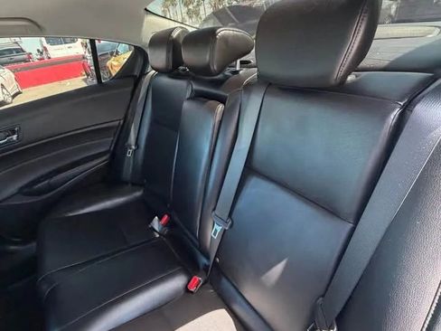 Used 2018 Acura ILX image 8