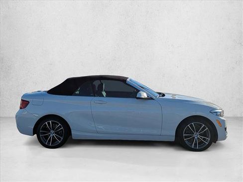 Used 2018 BMW 230i Convertible image 4
