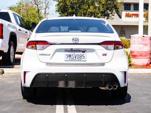 Used 2024 Toyota Corolla SE image 8