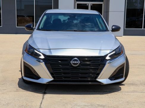 Used 2024 Nissan Altima 2.5 S FWD image 22