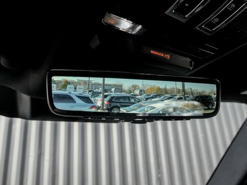 Used 2025 Land Rover Defender 110 S image 16