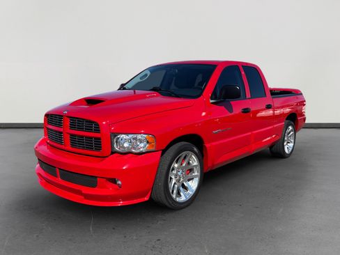 Used 2005 Dodge Ram 1500 Truck 2WD Quad Cab image 1