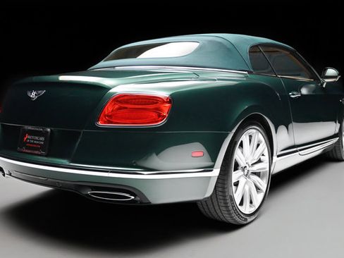 Used 2017 Bentley Continental GT image 40