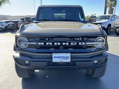 Used 2025 Ford Bronco Outer Banks w/ Sasquatch Package AWD/4WD image 3