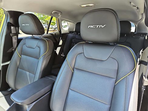 Used 2025 Chevrolet Trax ACTIV w/ Driver Confidence Package FWD image 17