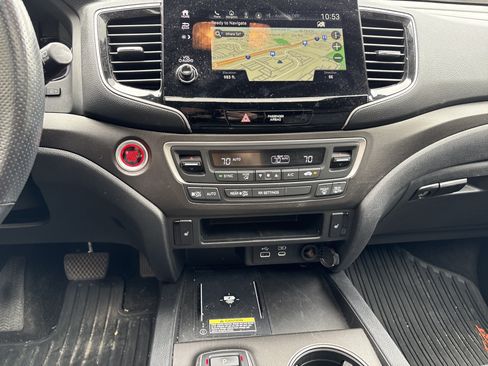 Used 2024 Honda Passport TrailSport image 30