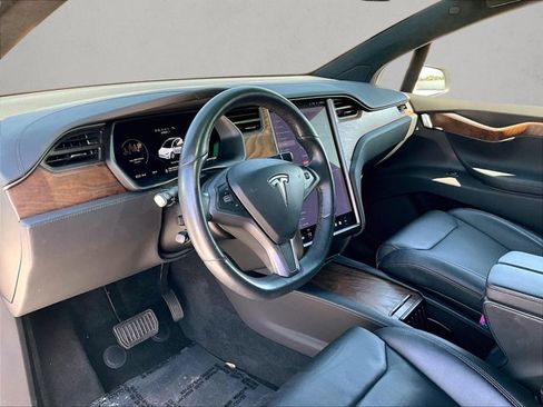 Used 2018 Tesla Model X 100D image 14