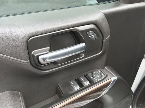 Used 2021 Chevrolet Silverado 1500 RST image 15