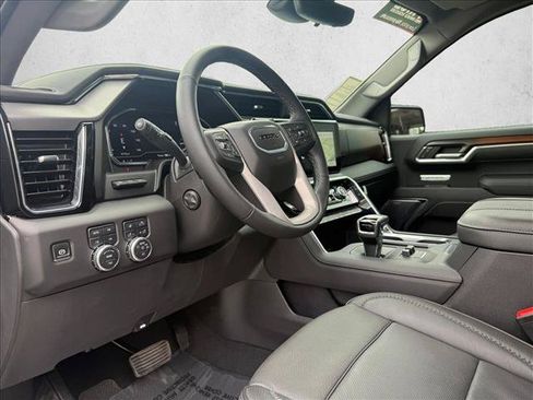 Used 2025 GMC Sierra 1500 Denali w/ Denali Reserve Package AWD/4WD image 18