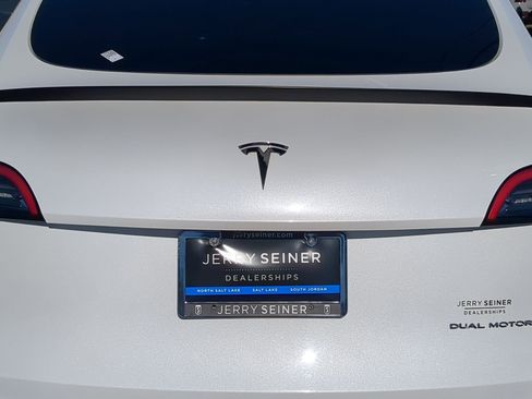 Used 2021 Tesla Model Y Long Range image 13