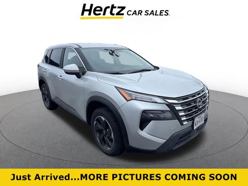 Used 2025 Nissan Rogue SV image 1