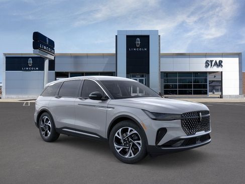 New 2026 Lincoln Nautilus Premier AWD/4WD image 7