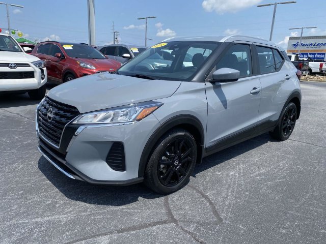 Used 2024 Nissan Kicks SV FWD image 3