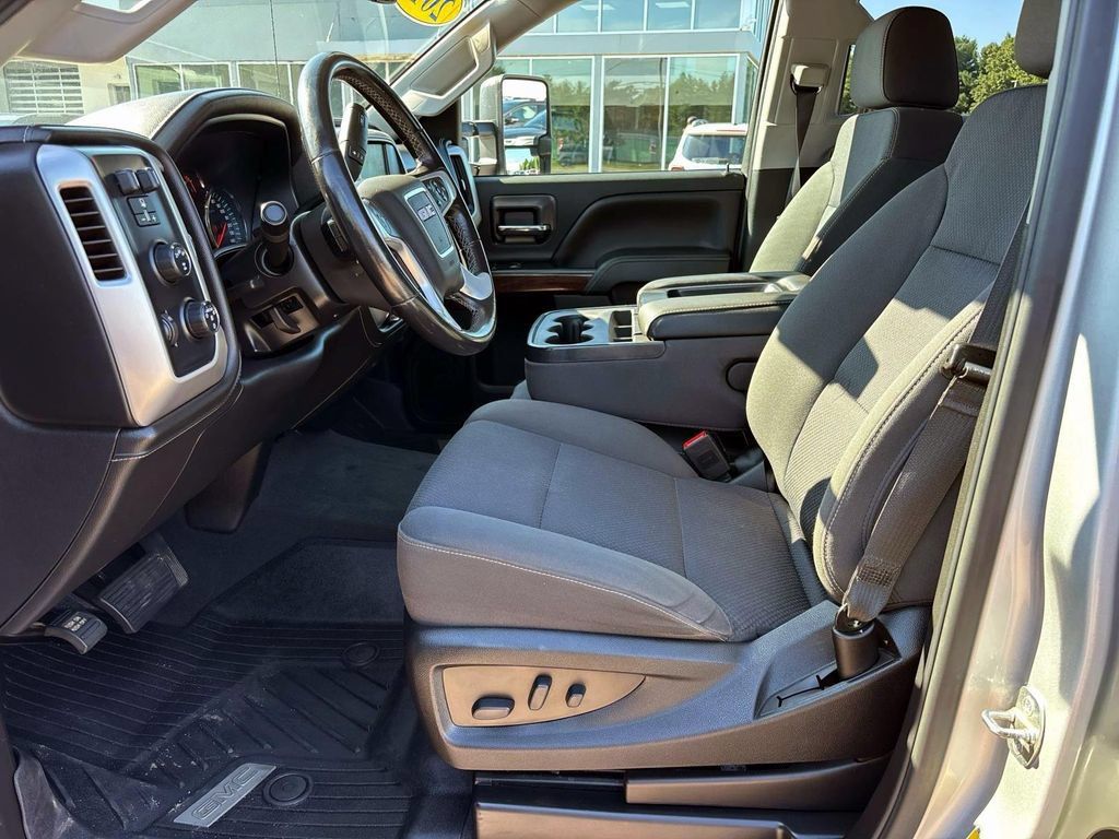 Used 2019 GMC Sierra 2500 SLE AWD/4WD image 10
