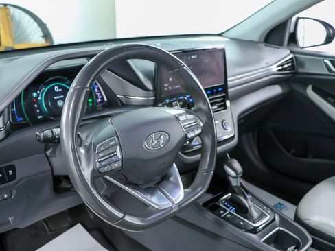 Used 2022 Hyundai Ioniq Limited FWD image 23