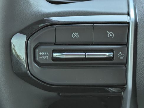 Certified 2025 Chevrolet Colorado Z71 w/ Technology Package image 25