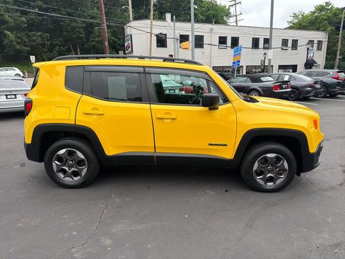 Used 2017 Jeep Renegade Sport w/ Power & Air Group AWD/4WD image 4