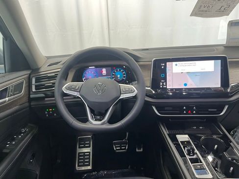 New 2026 Volkswagen Atlas SEL Premium R-Line AWD/4WD image 18