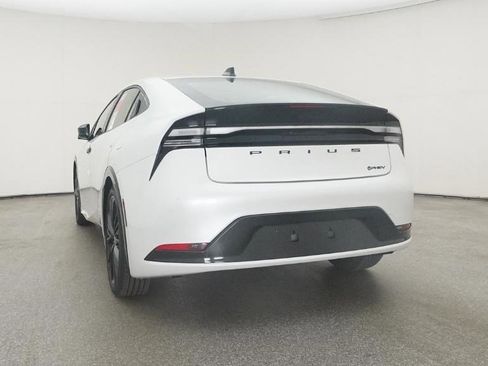 New 2026 Toyota Prius Plug-In Hybrid image 15